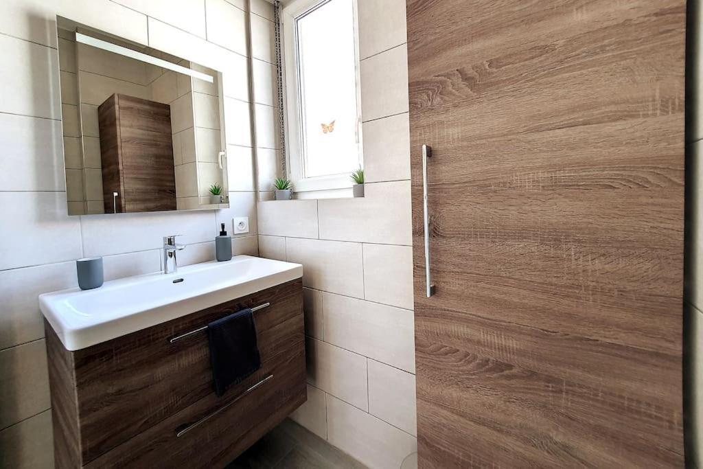 Chic - Proche Hypercentre - Renove - Lumineux Apartment Strasbourg Ngoại thất bức ảnh